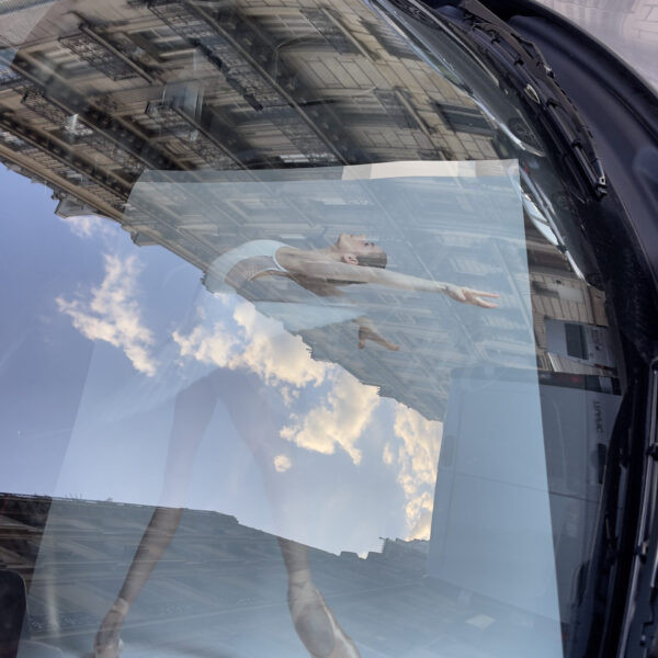 La danseuse qui frôle le ciel